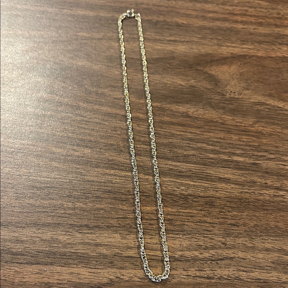 Elegant Gold Chain Necklace